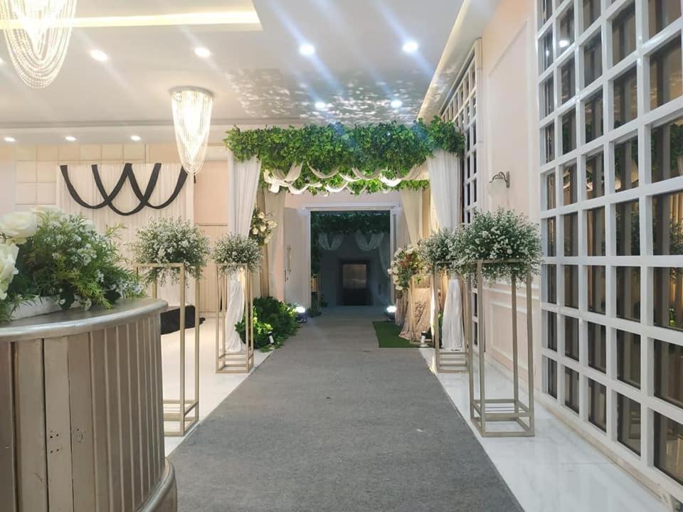 City Hotel Tasikmalaya Extérieur photo