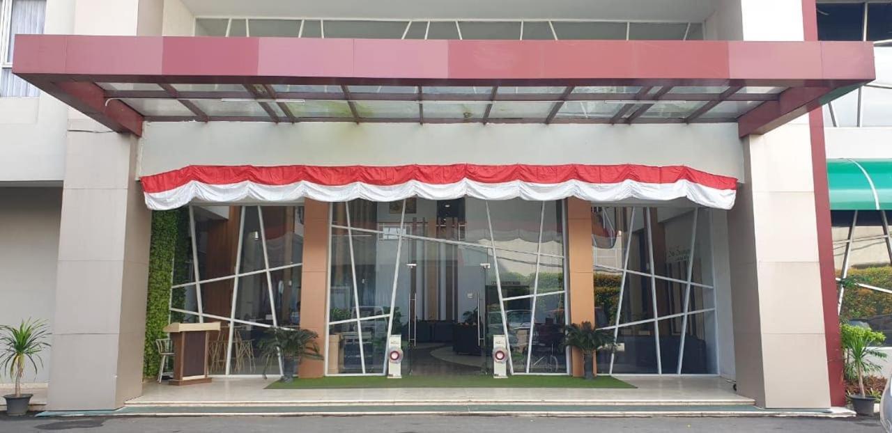 City Hotel Tasikmalaya Extérieur photo