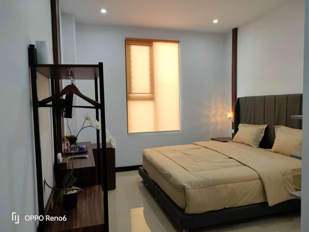City Hotel Tasikmalaya Extérieur photo