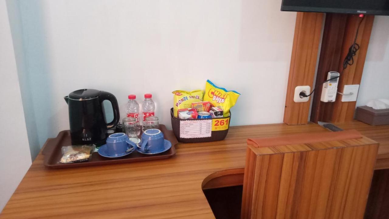 City Hotel Tasikmalaya Extérieur photo