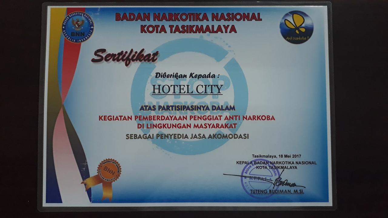 City Hotel Tasikmalaya Extérieur photo