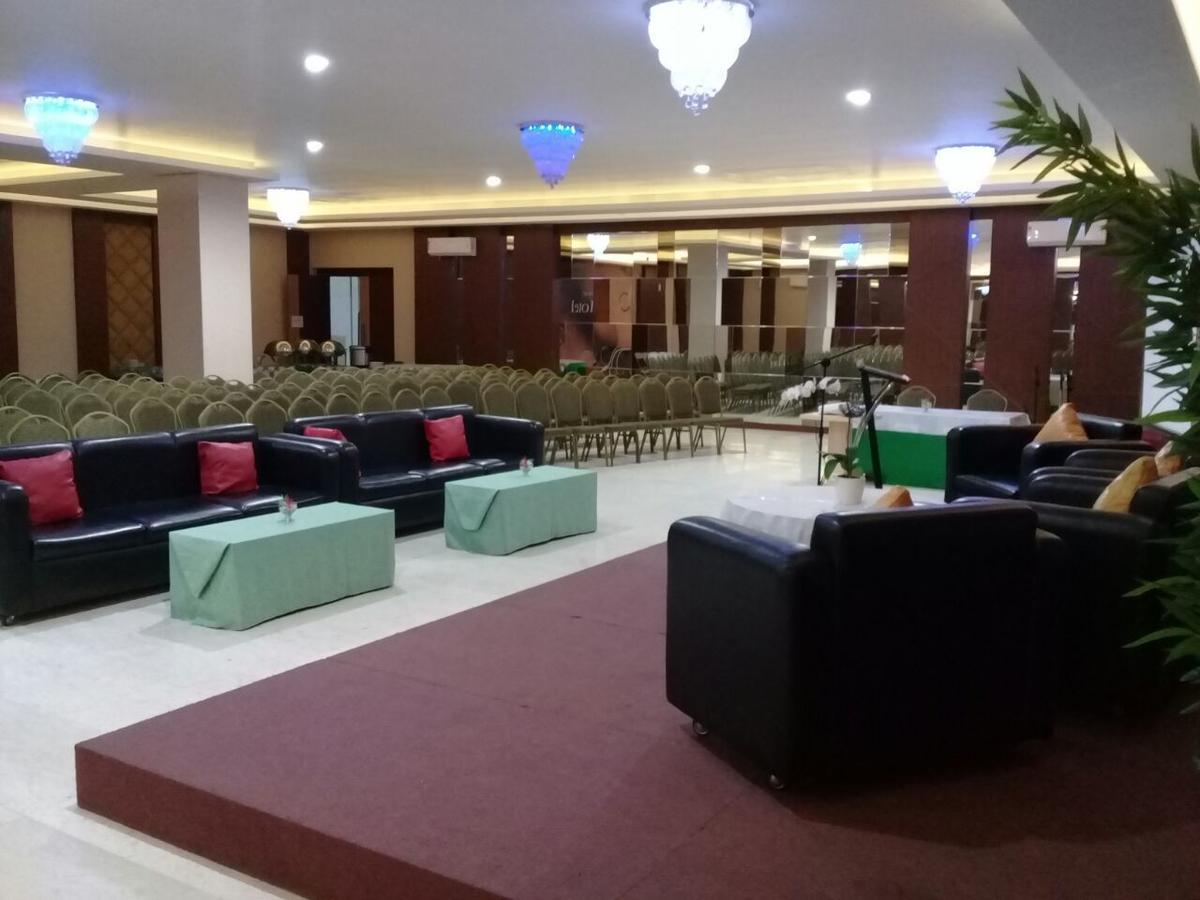 City Hotel Tasikmalaya Extérieur photo